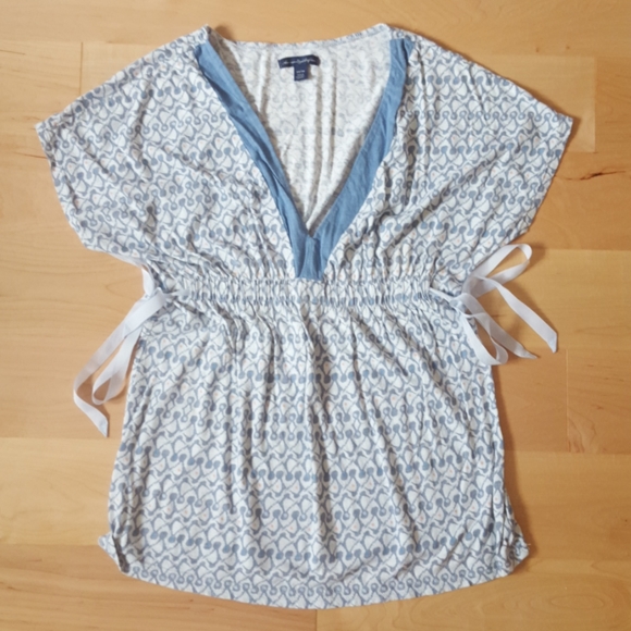 American Eagle Blue and White Bohemian Top - Picture 1 of 4